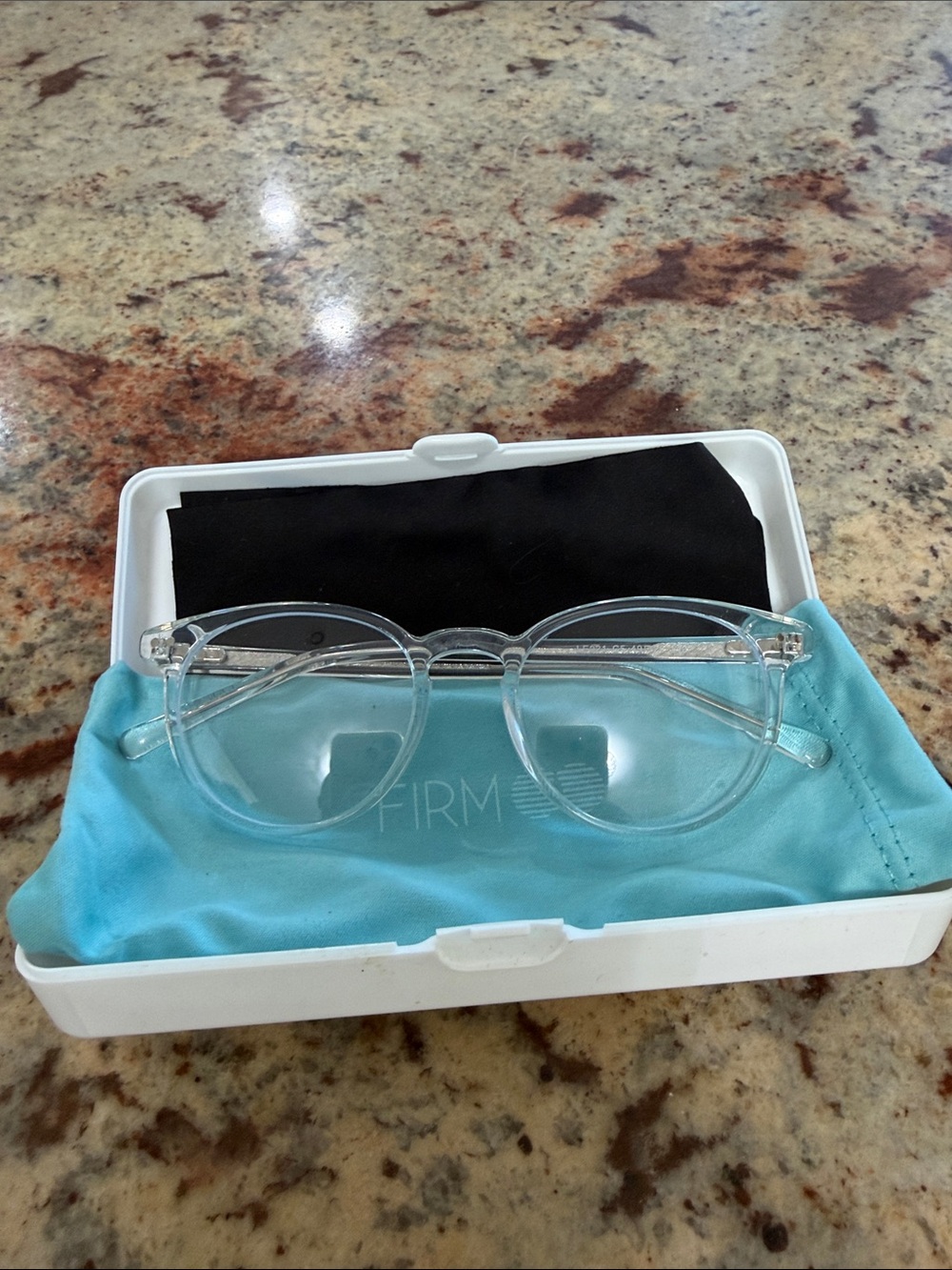 NWT Clear Round Frame Glasses